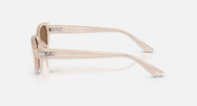 Cargar imagen en el visor de la galería, Ray-Ban RB4457D Sunglasses