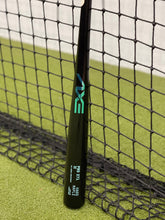Cargar imagen en el visor de la galería, Axe Pro Series Maple Wood Baseball Bat | SPD 271 Turn | Vantablack | Axe Handle