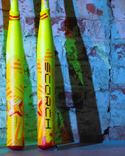 Load image into Gallery viewer, Axe Scorch Endloaded USA Slowpitch Softball Bat