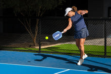Cargar imagen en el visor de la galería, Selkirk Valkyrie Pickleball Paddle (Widebody)