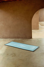 Cargar imagen en el visor de la galería, Prana Yoga Towel