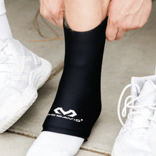 Cargar imagen en el visor de la galería, Flex Ice/ heat Therapy Ankle Compression Sleeve.McDavid Flex Ice/ Heat Therapy Ankle Compression Sleeve