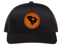 Cargar imagen en el visor de la galería, Pacific Headwear Snapback Hat- South Carolina State Flag Leather Patch.Pacific Headwear Snapback Hat- South Carolina State Flag Leather Patch  SC baseball cap sc hats sc state flag hats south Carolina state flag hats hats for men hats for women sc dad hats hats fro dads sc hats black state hats with flag. American flag hats American flag caps