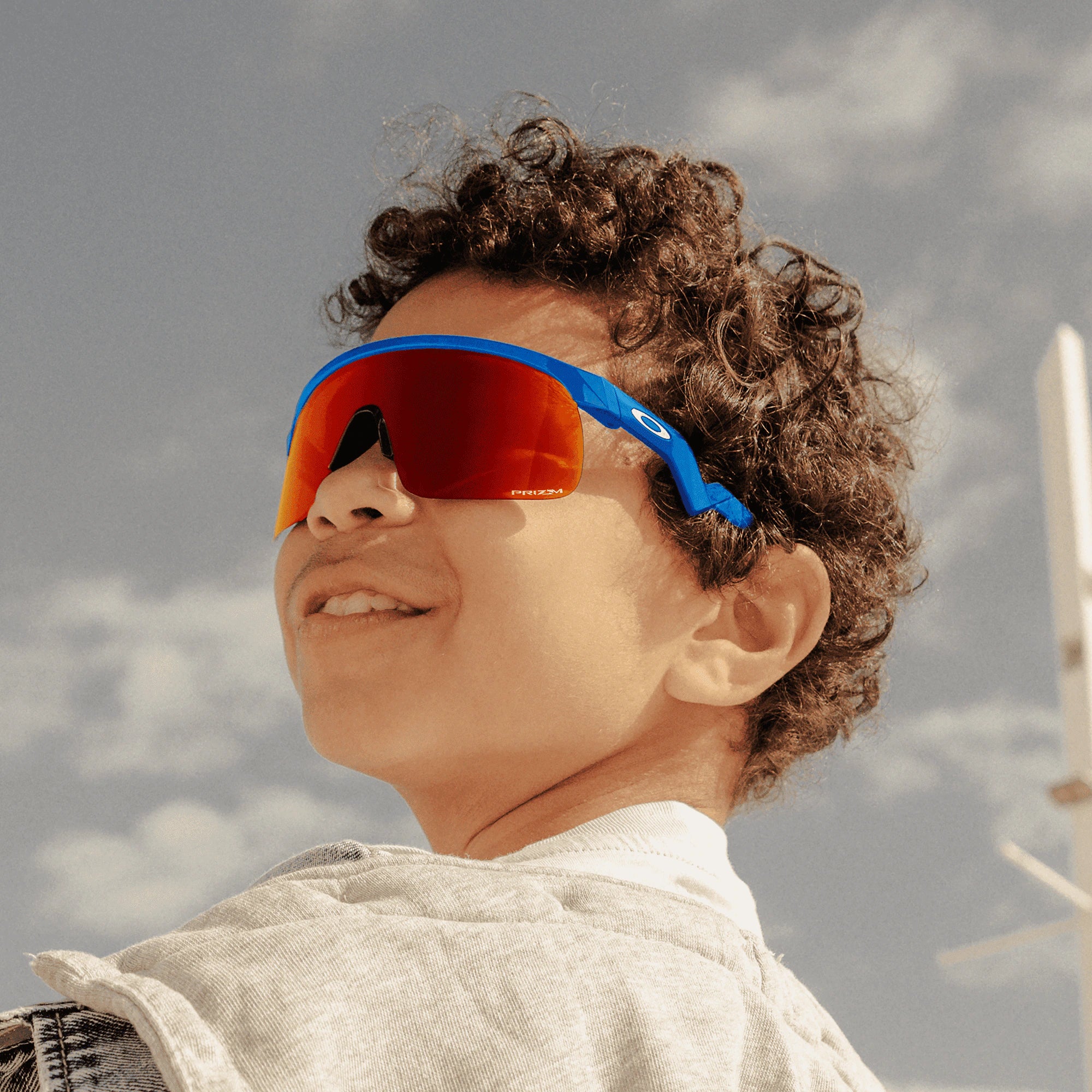 Blue Oakleys Youth Oakley OY8007 FIELD DAY (Youth Fit) 800707