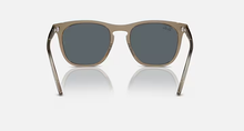 Cargar imagen en el visor de la galería, Ray-Ban RB2210 Sunglasses
