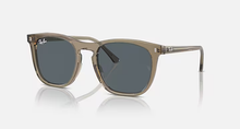 Cargar imagen en el visor de la galería, Ray-Ban RB2210 Sunglasses
