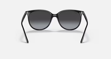 Cargar imagen en el visor de la galería, Ray-Ban 4378 Sunglasses
