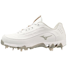 Load image into Gallery viewer, Mizuno 9-Spike Swift 8 Low Women&#39;s Metal Fastpitch Softball Cleat: White
