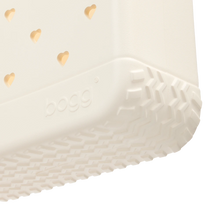 Cargar imagen en el visor de la galería, Bitty Bogg Bag - Cut Out Heart Coconut
