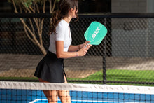Cargar imagen en el visor de la galería, Selkirk Valkyrie Pickleball Paddle (Widebody)
