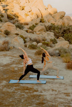 Cargar imagen en el visor de la galería, Prana Yoga Towel
