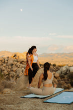Cargar imagen en el visor de la galería, Prana Yoga Towel
