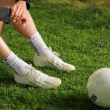 Cargar imagen en el visor de la galería, MediCaptain Padded Grip Socks with Foot Protection - Midcalf Length
