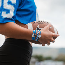 Cargar imagen en el visor de la galería, K'lani Hair tie Bracelet Game Day Blue / White
